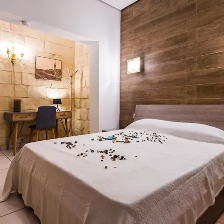 10 La Ruelle * Valletta