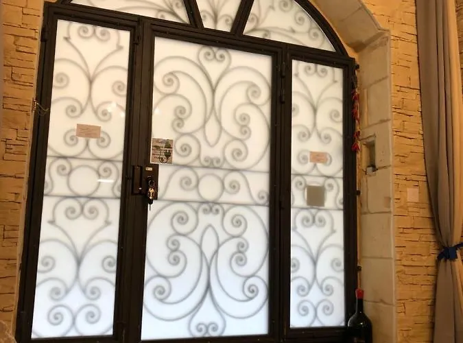 10 La Ruelle アパート バレッタ