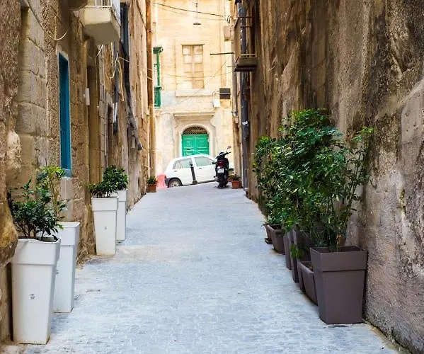 10 La Ruelle Valletta